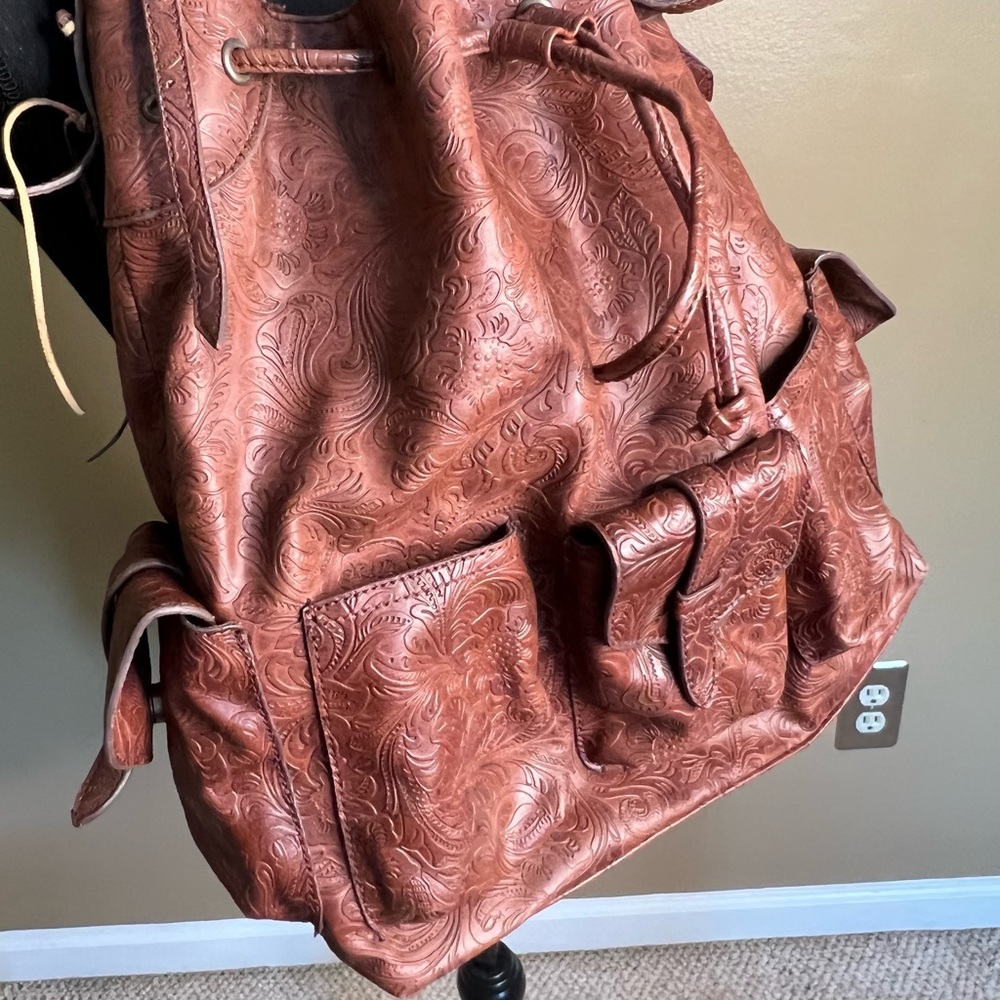 Vintage embossed boho leather satchel - ROOMY - Picture 4 of 7